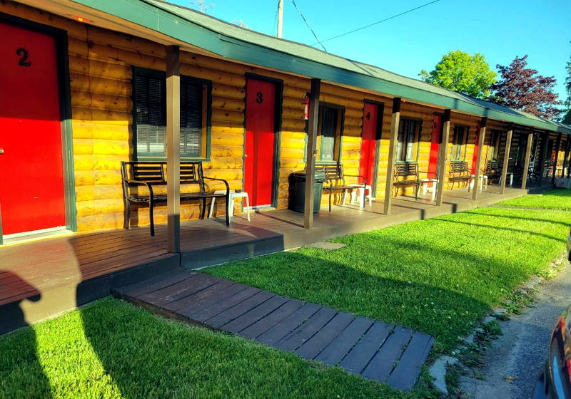 The Pines Motel - From Website (newer photo)
